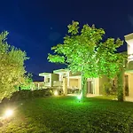 Sunny Hill Hotel 3*