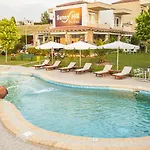 Sunny Hill Hotel
