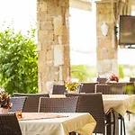 Sunny Hill Hotel 3*