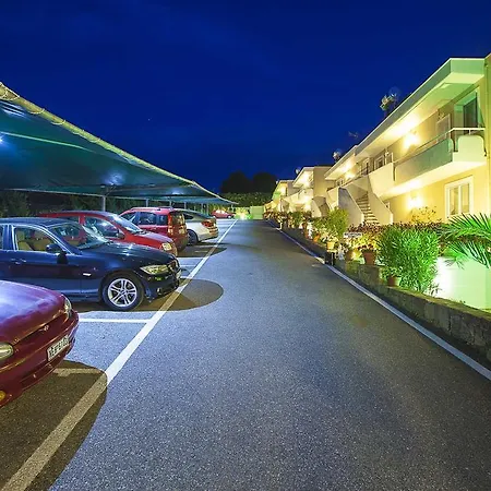 Sunny Hill Hotel
