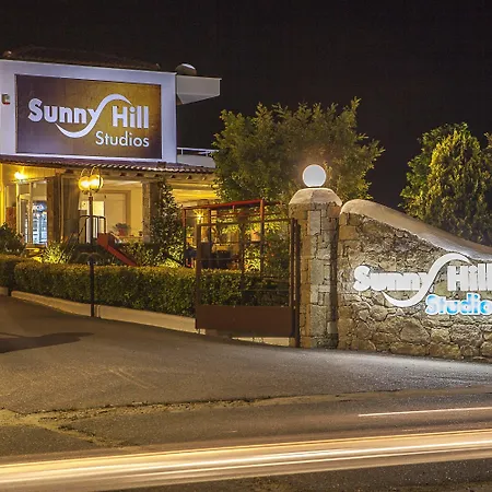 Отель Sunny Hill Studios 3*