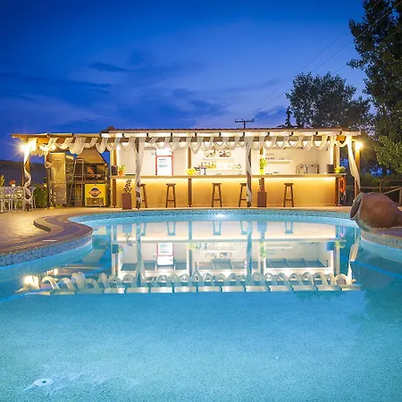 Sunny Hill Hotell 3*