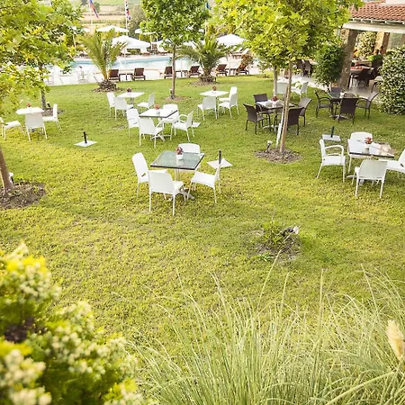 Sunny Hill Hotel