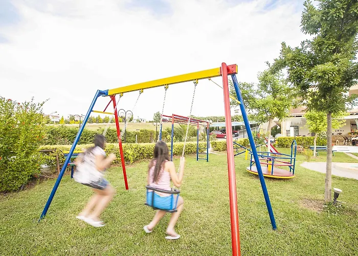 Sunny Hill Studios 3* Сани-Бич